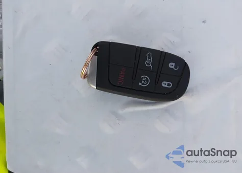 2019 Jeep Compass Trailhawk 4X4 from USA, damaged, VIN 3C4NJDDB8KT722084